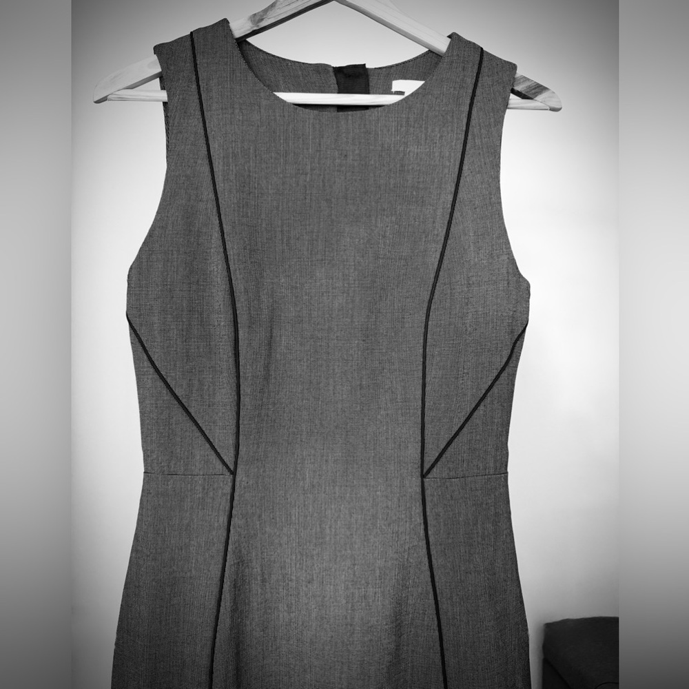 H&M Tailored Sheath Dress Gray Size 6 Bodycon Panel Structured Office Chic - Picture 4 of 10